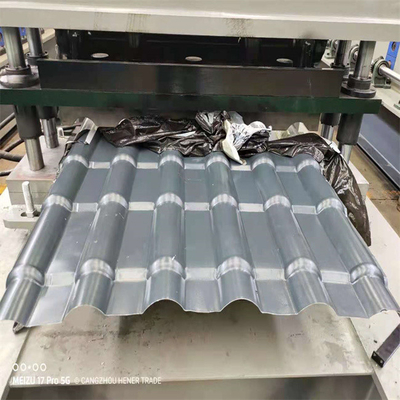 色の機械0.3mm-0.8mmを作る機械によって艶をかけられるシートを形作る鋼鉄艶をかけられたタイル ロール